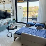 아파트 Avenija Penthouse Luxury Loft Terrace Freeparking 사라예보